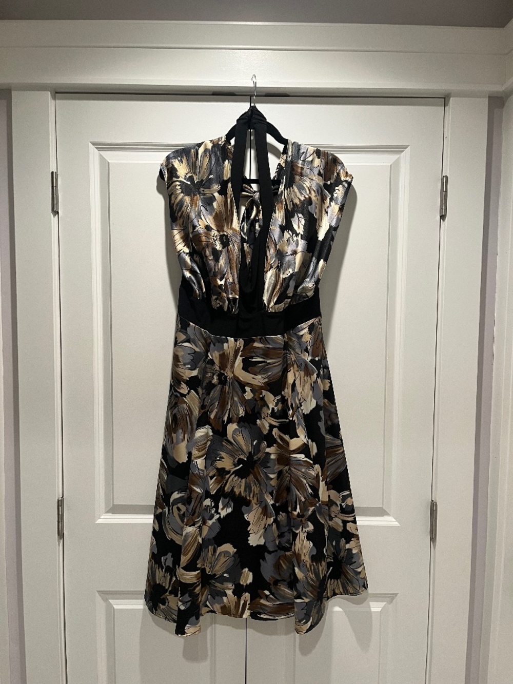 IGIGI Ladies halter neck dress 18/20 browns bronzes and golds